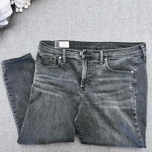 GAP Light wash Black Denim- high rise, skinny